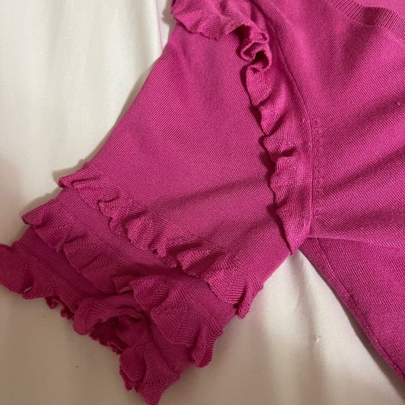 Gorgeous dressy light knit scoop neck with ruffle detail on sleeves - Picture 5 of 7